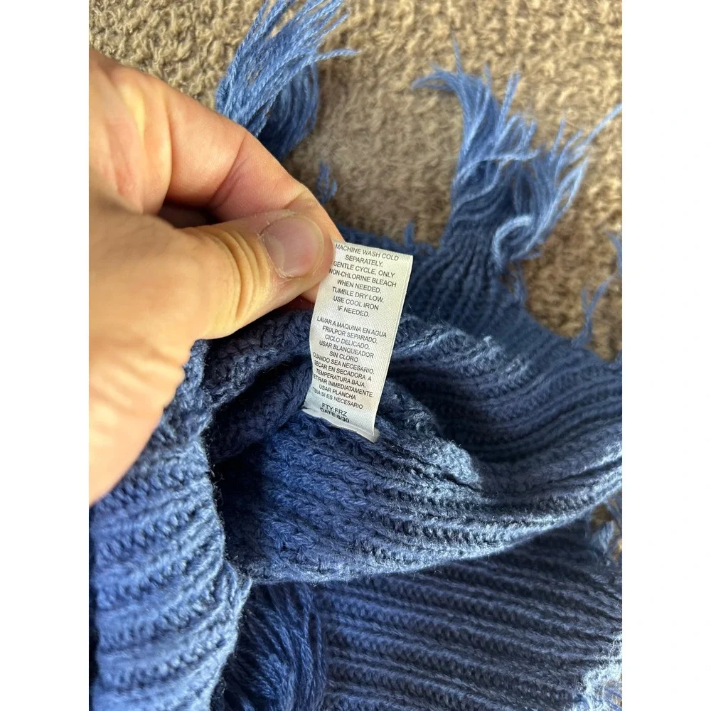 Full Circle Trends Blue Distressed Cropped Cable Knit Sweater V-Neck Small